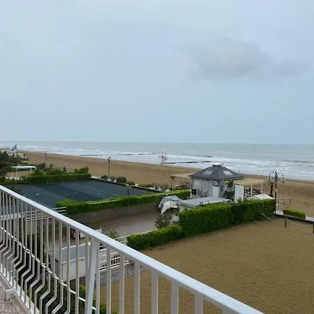 Appartamento Fronte Mare Lido *
